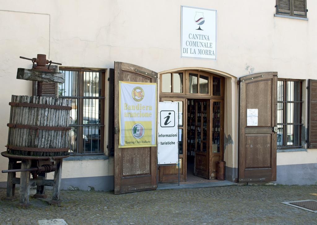 Di-Vinodormire La Morra Extérieur photo
